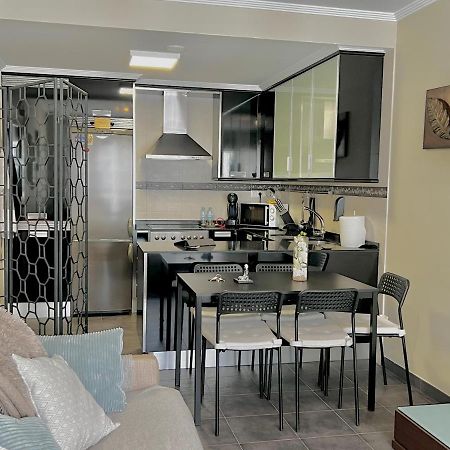 Giralda 2 Apartment Ponteareas Luaran gambar