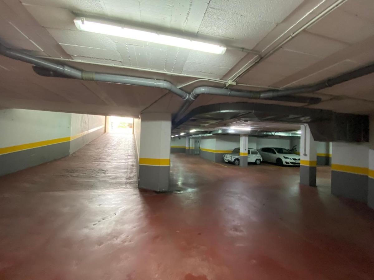 Giralda 2 Apartment Ponteareas Luaran gambar