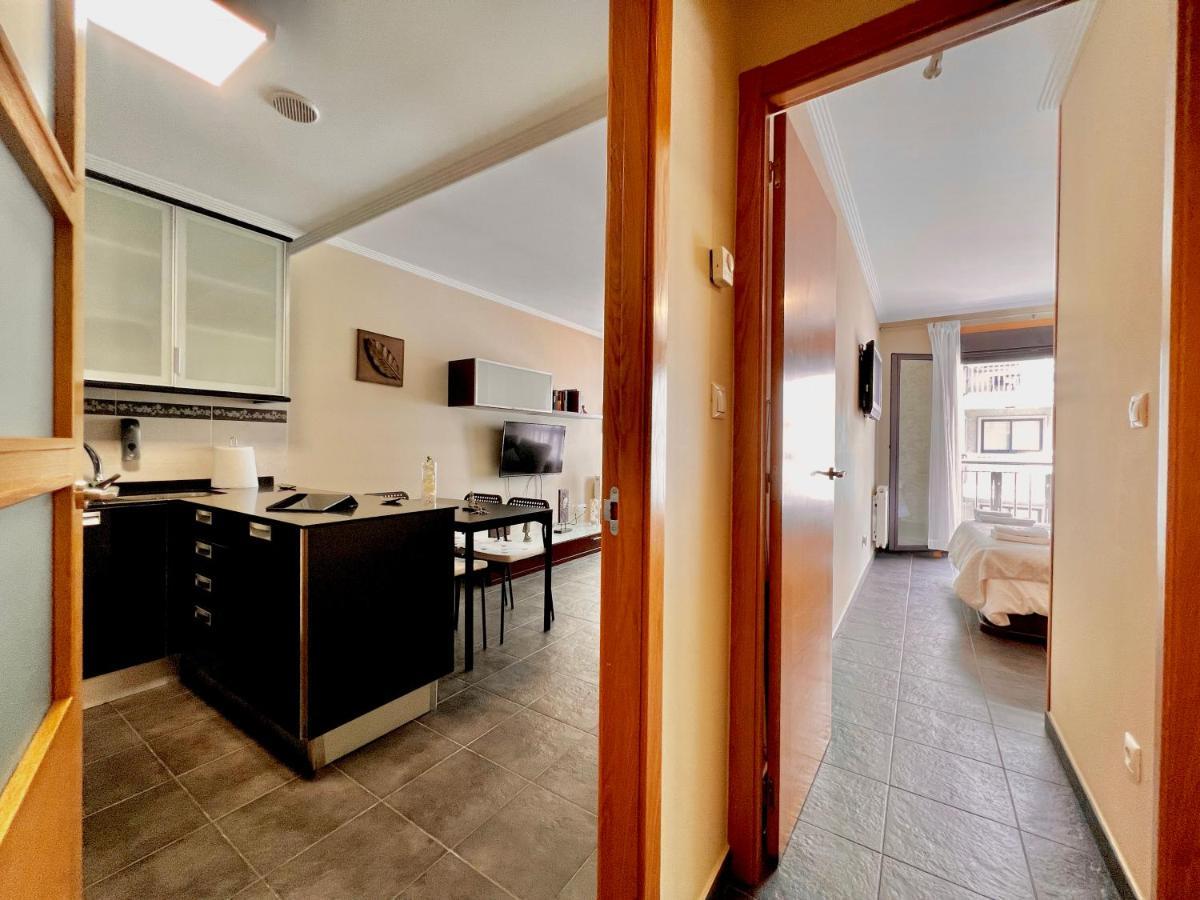 Giralda 2 Apartment Ponteareas Luaran gambar