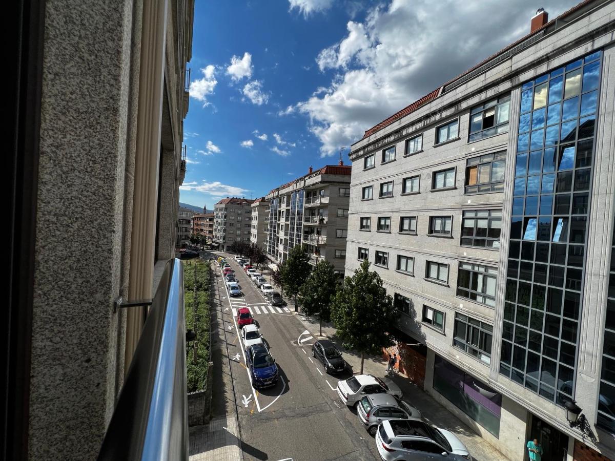Giralda 2 Apartment Ponteareas Luaran gambar